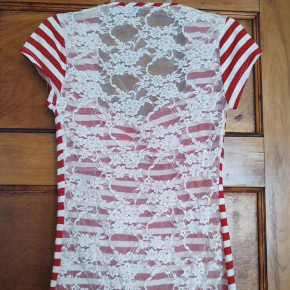 ♥️🤍Lace/Striped Top🤍♥️ - Picture 2 of 3